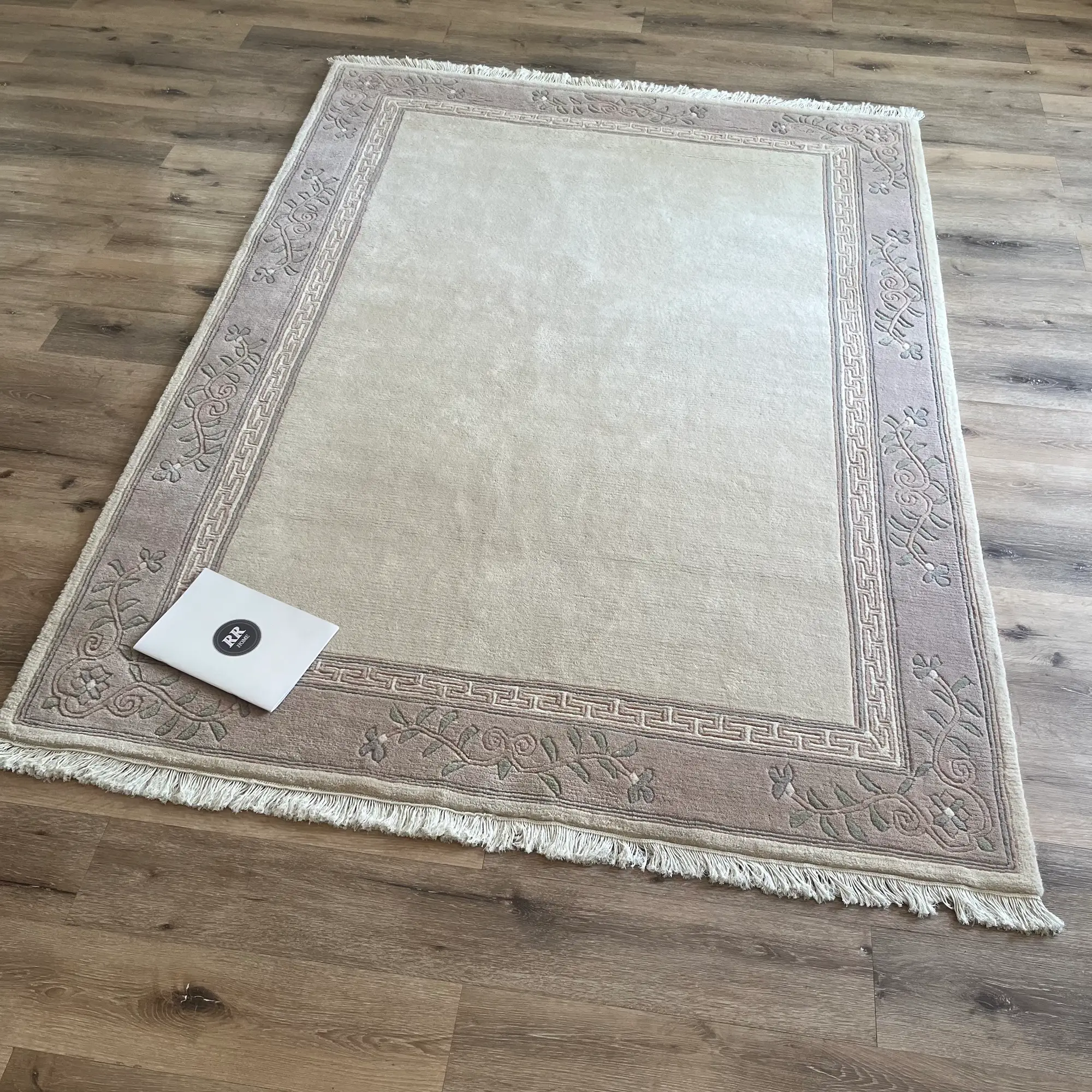 Gulariya , 100% New Zealand Wool Pile, Hand Knotted Oriental Area Rug, Cream